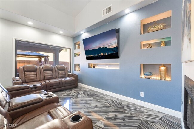 Building Photo - 2076 E Wigwam Ave