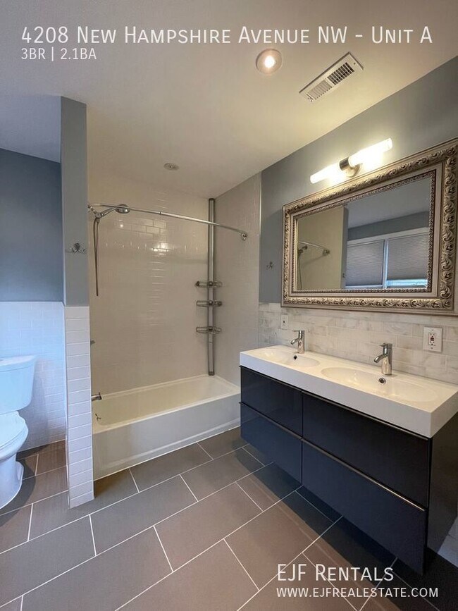 Building Photo - 4208 New Hampshire Ave NW