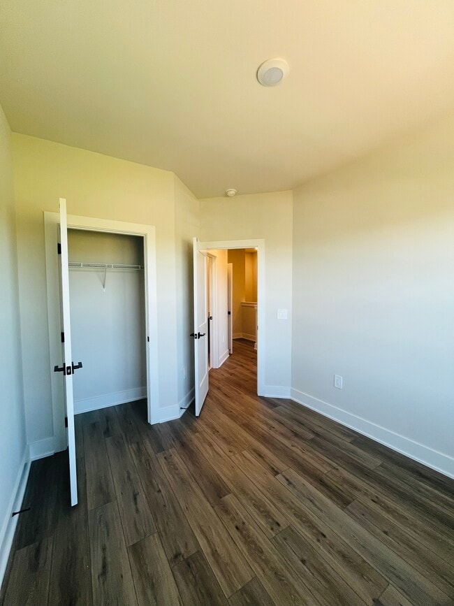 Building Photo - 2615 Wilkinson Pike