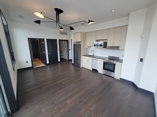 Building Photo - 2550 17th St NW