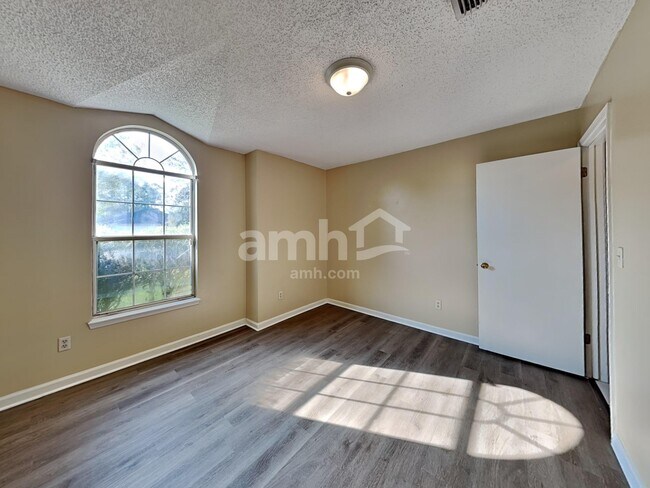 Building Photo - 13631 Capistrano Dr S