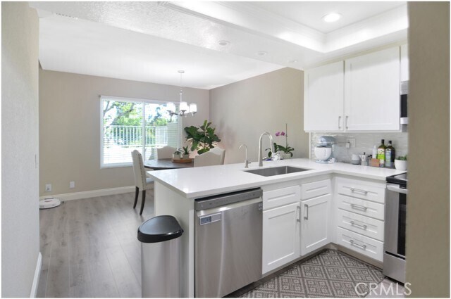 Building Photo - 902 Creekside Dr