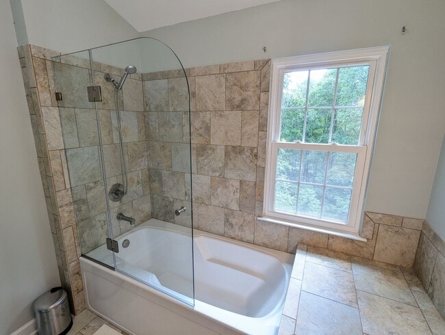 Building Photo - Nature Lover’s Dream! Beautiful 3-Bedroom ...