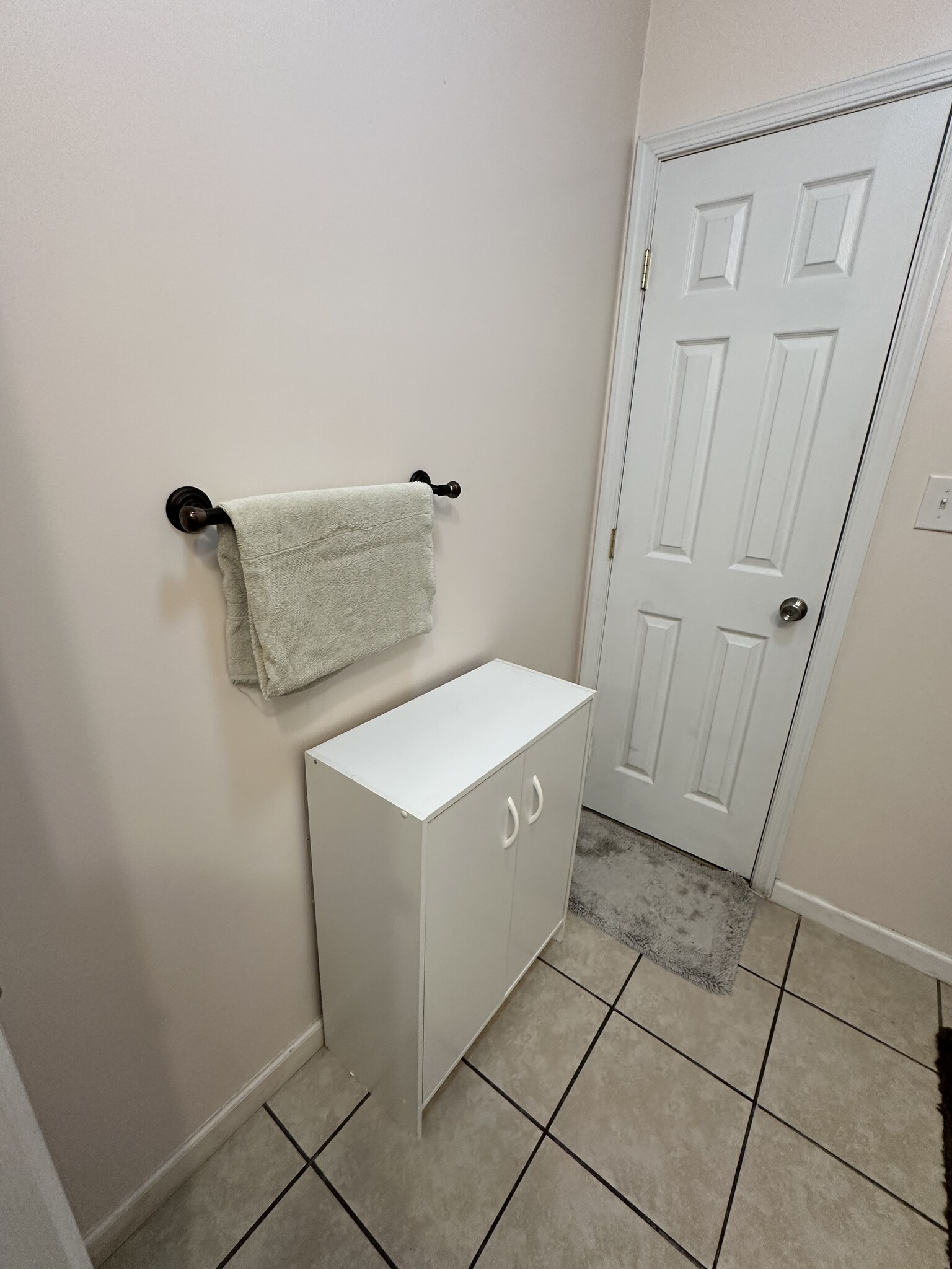 Building Photo - 4700 Rippling Pond Dr
