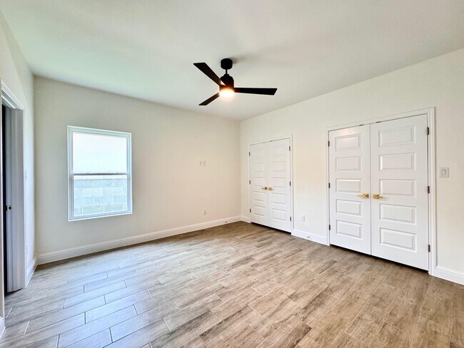 Building Photo - 1405 Eagles Ln