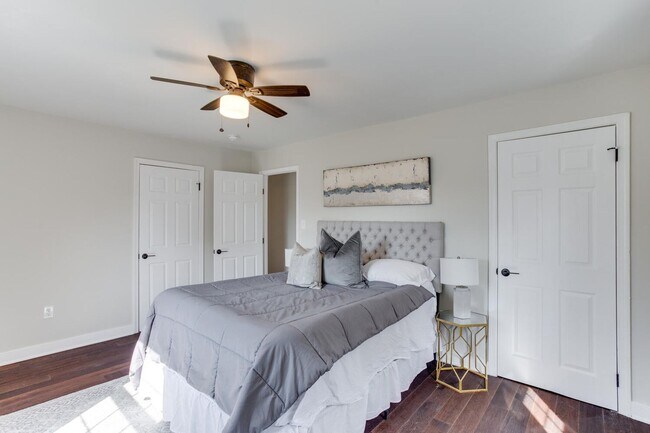 Building Photo - Fabulously Renovated 4 Bedroom, 3.5 Bathroom Home In Close in Potomac!!