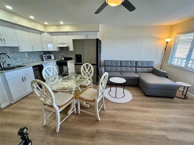 Building Photo - 8950 Park Blvd