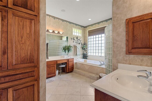 Building Photo - 22658 Felicia Dr