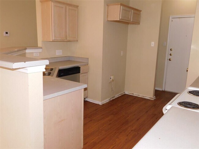 Building Photo - 6726 Windrift Way