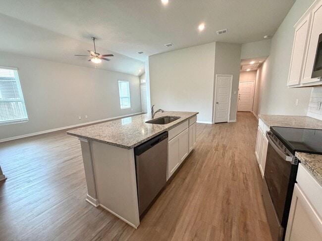 Building Photo - Amanda Park Duplex 3/2 off Potranco