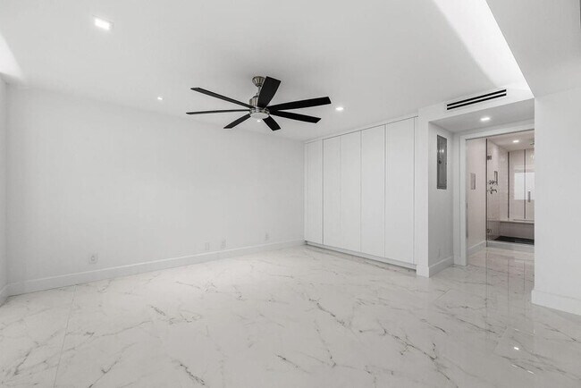 Building Photo - 545 S Fort Lauderdale Beach Blvd