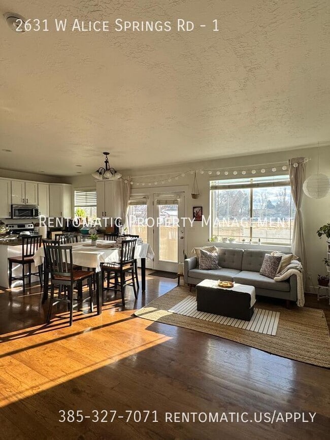 Building Photo - 2631 Alice Springs Rd