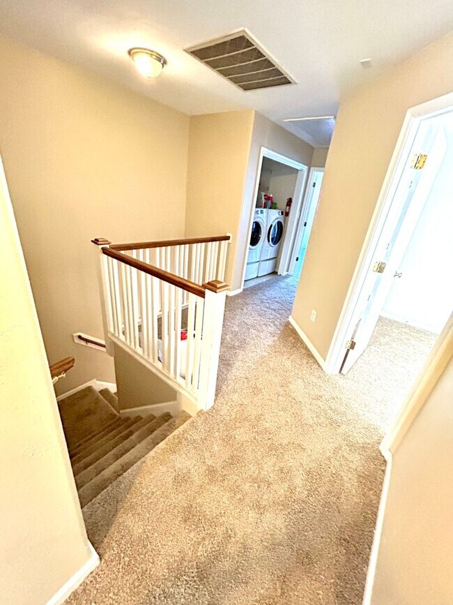 Building Photo - 2627 Hartley St