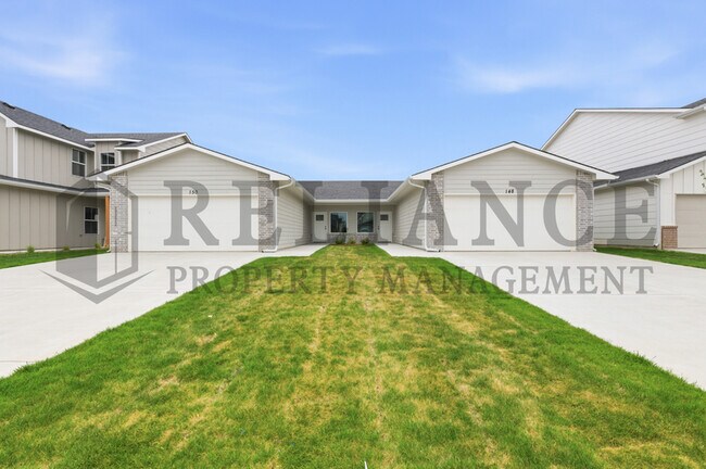 Building Photo - 150 N Gowen St