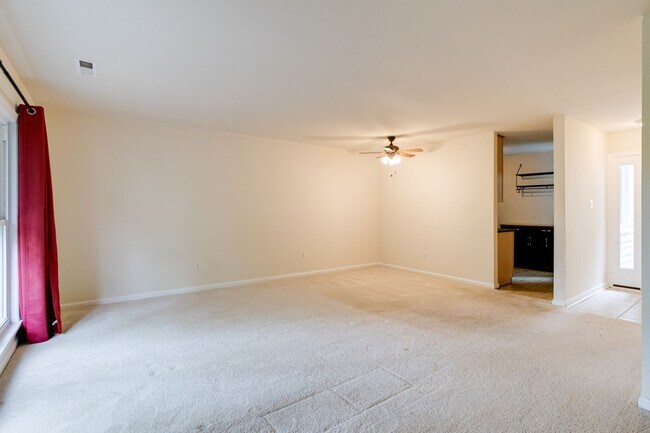 Building Photo - Crofton Condo For Rent