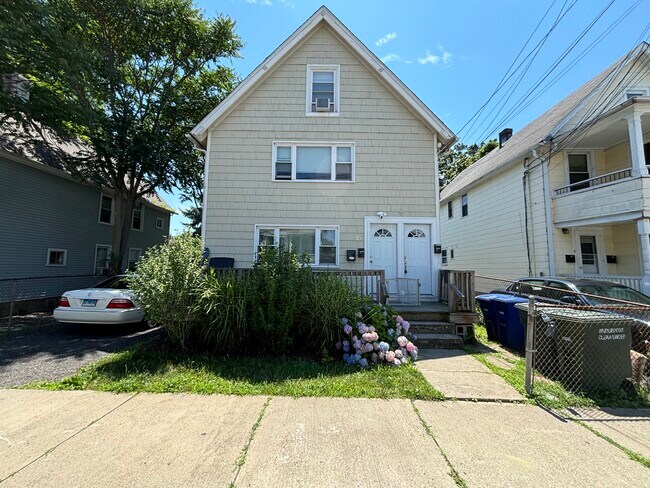 Primary Photo - 8 Jetland Pl