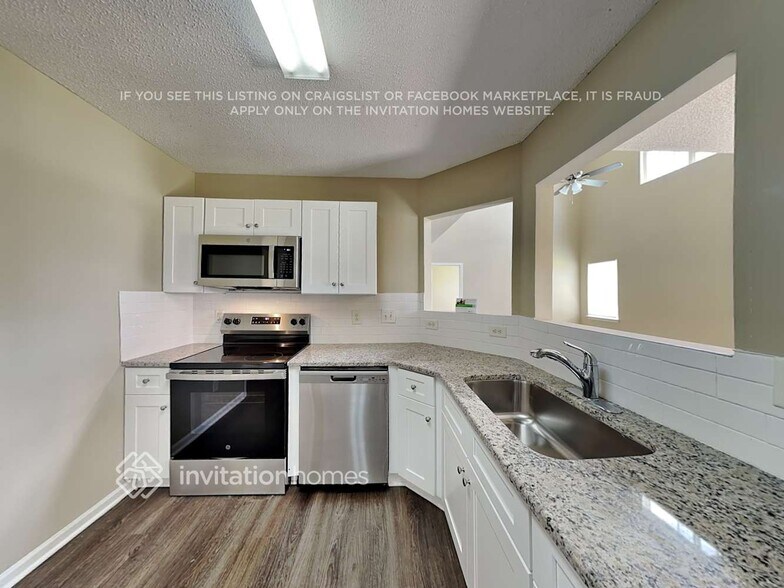 Building Photo - 171 Golding Dr