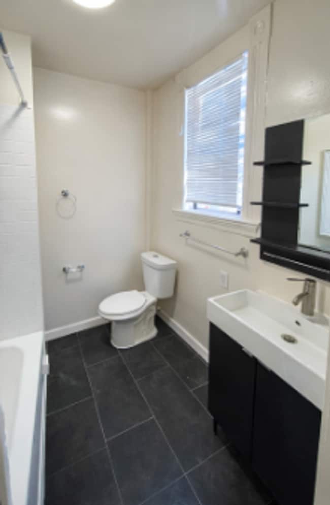 Building Photo - 1694 11th St