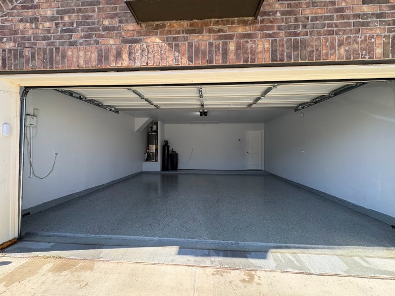 Building Photo - 1609 Harrongton Wy