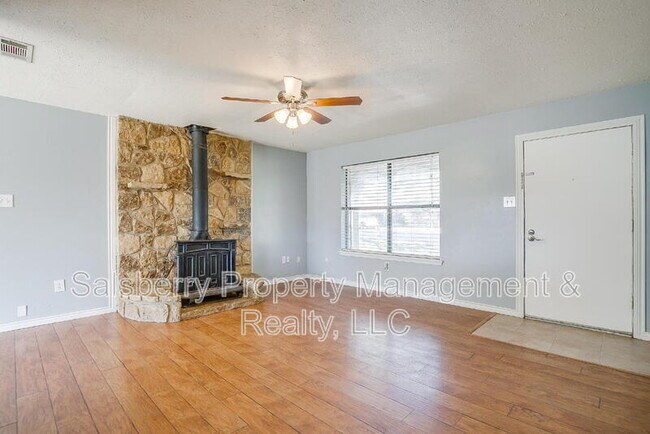 Building Photo - 1113 Gifford Dr