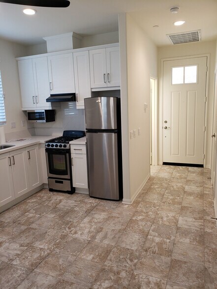 Building Photo - 5748 Arrowstone Ln