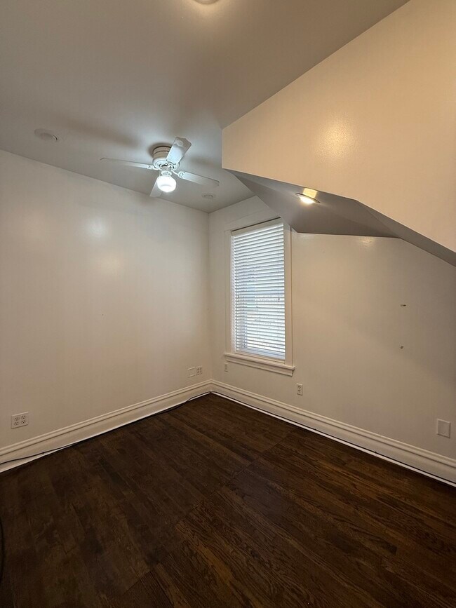 Building Photo - 3721 W Belden Ave