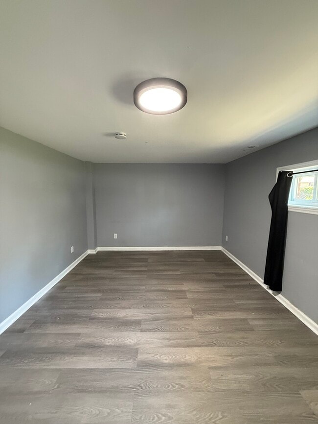 Building Photo - 309 Ellis Ct