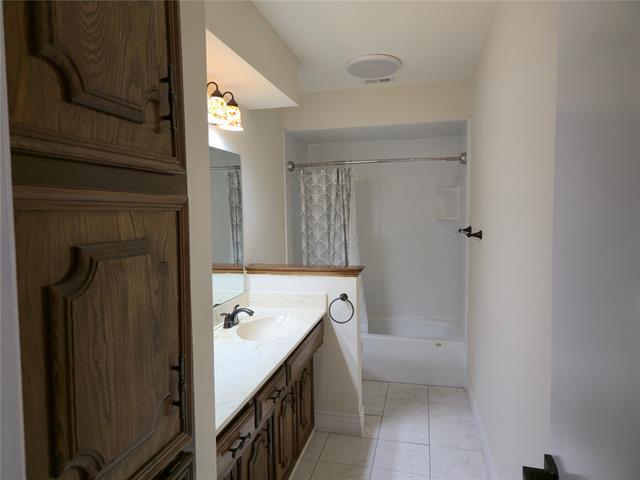 Building Photo - 2021 Aliso Rd