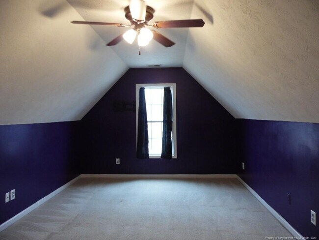 Building Photo - 113 Blue Water Dr