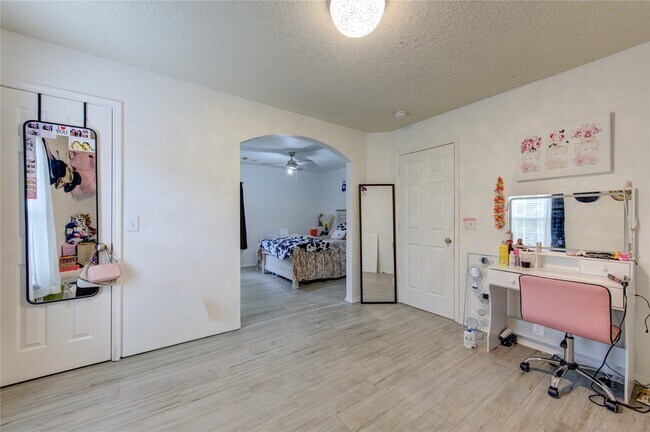 Building Photo - 19434 Kacey Ln Ct
