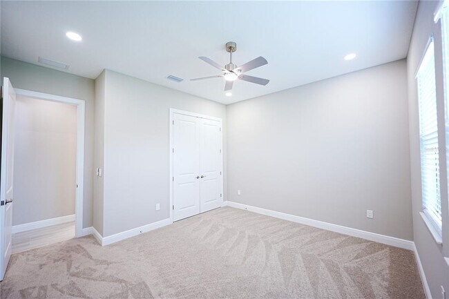 Building Photo - 9124 Bernini Pl