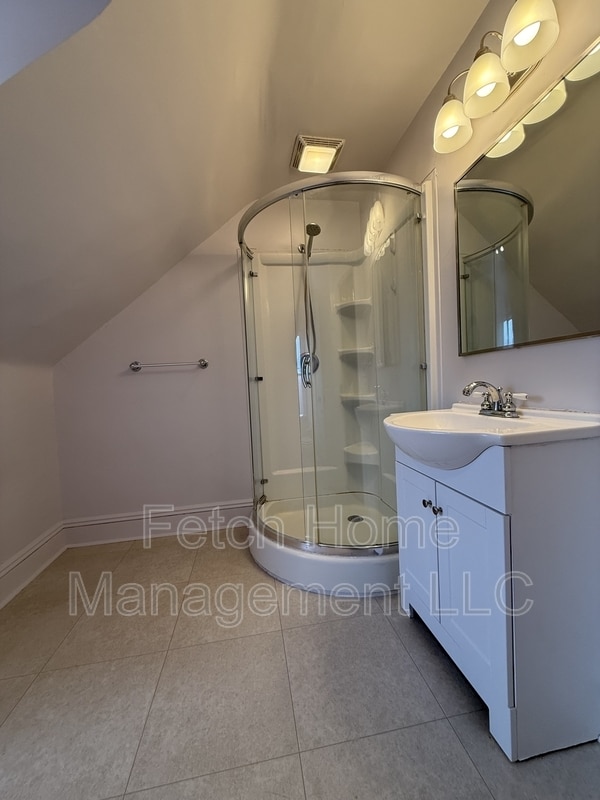 Building Photo - 125 E State St