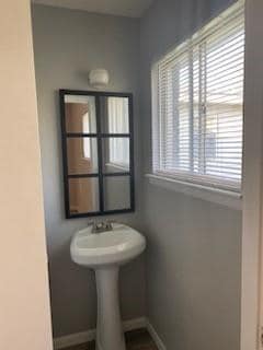 Building Photo - 1913 Alan-A-Dale Rd