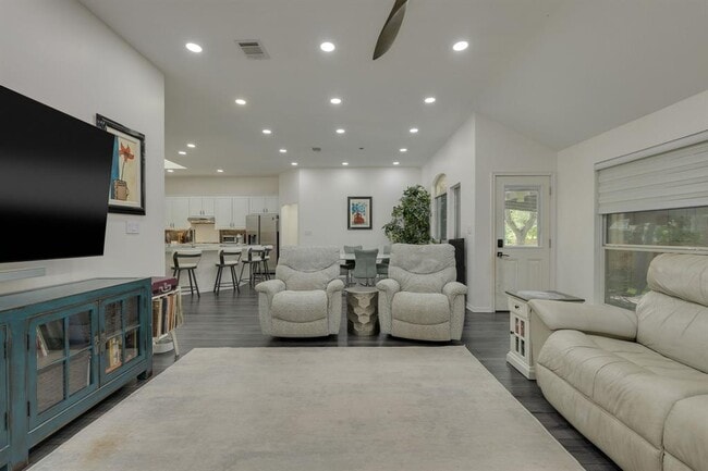 Building Photo - 8908 Pepper Rock Dr