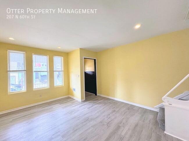 Building Photo - 207 N 60th St