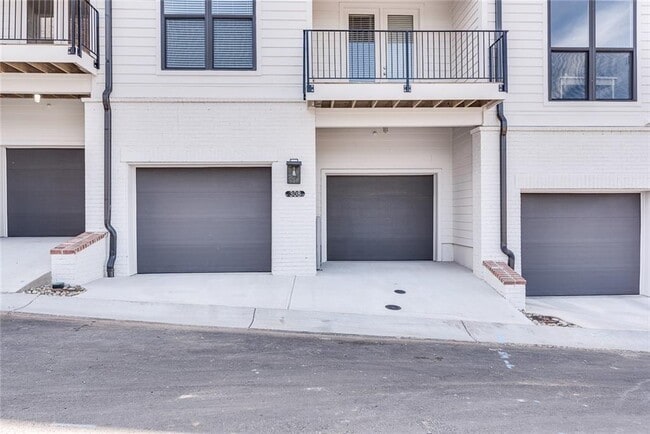 Building Photo - 308 Burgess Walk