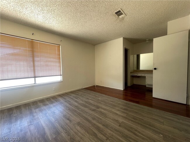Building Photo - 3904 Blackford Pl