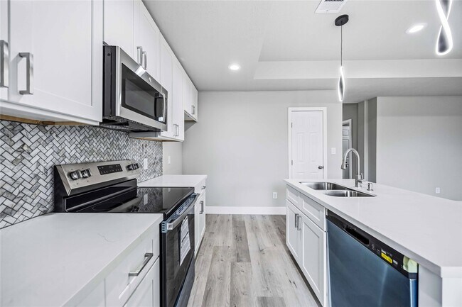 Building Photo - 8512 Farqueson St