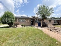 Building Photo - 1108 N Sherman St