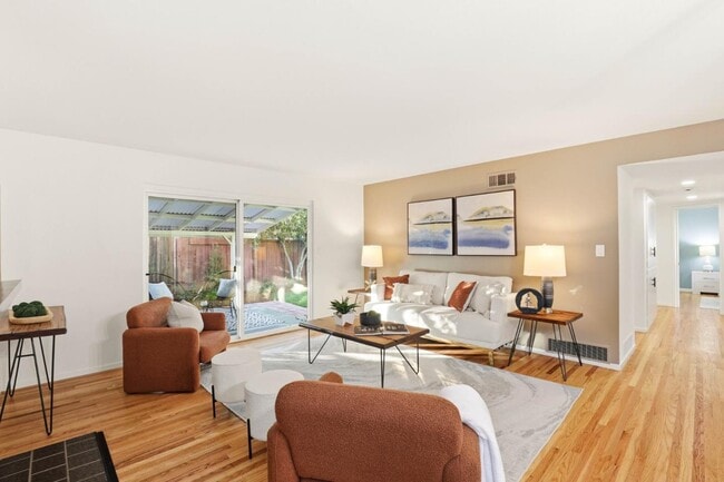 Building Photo - 841 Nectarine Ave