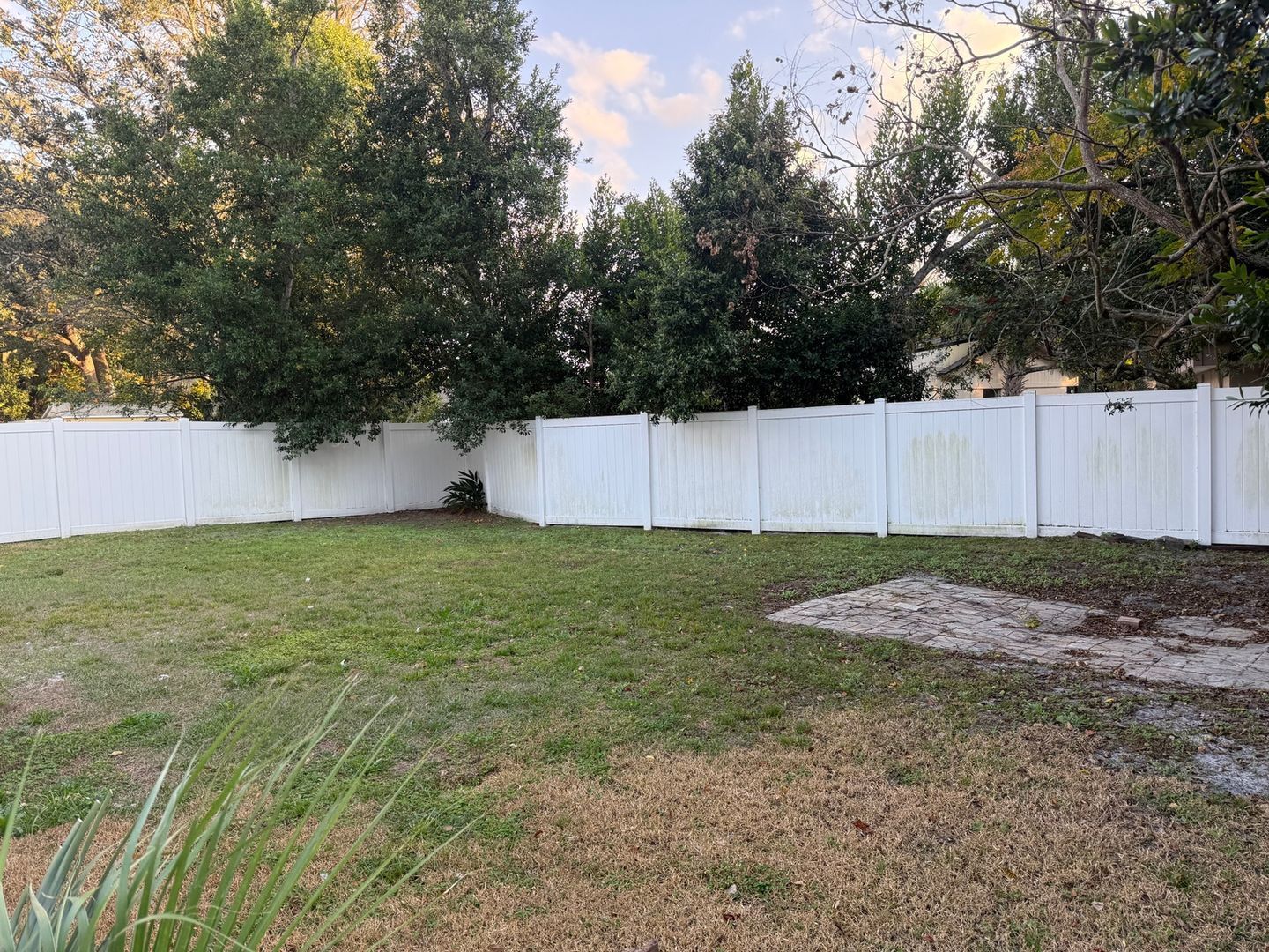 Building Photo - 119 N Alderwood St