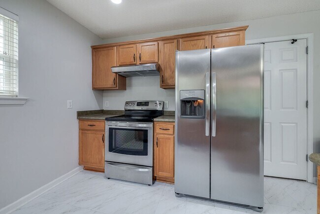 Building Photo - Spacious Home with Shop in Rincon!  No HOA!