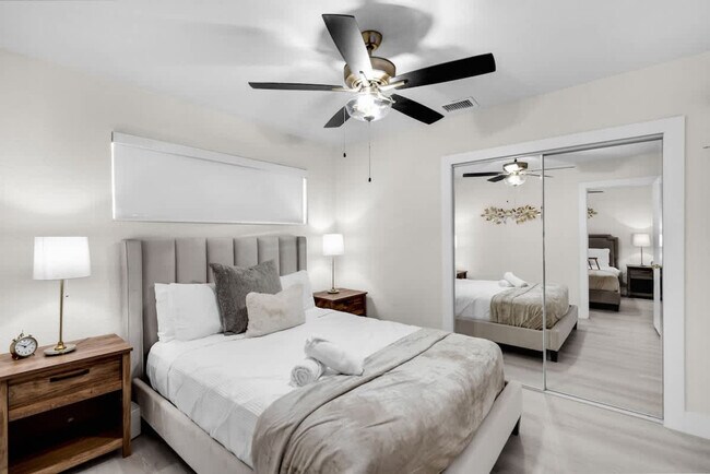 Building Photo - 6450 Perry St