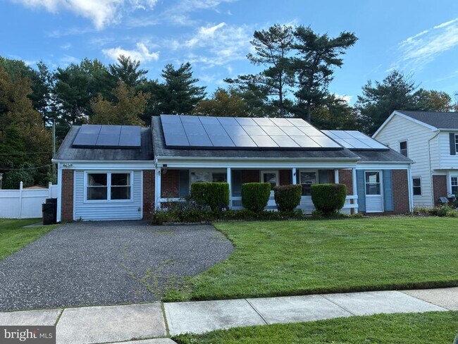 Building Photo - 18 Glover Ln