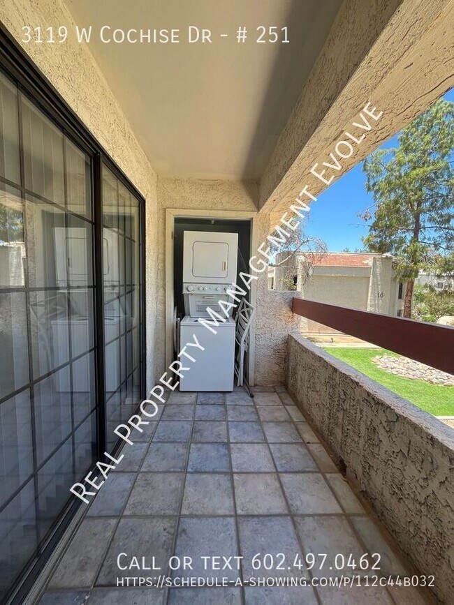 Building Photo - 3119 W Cochise Dr