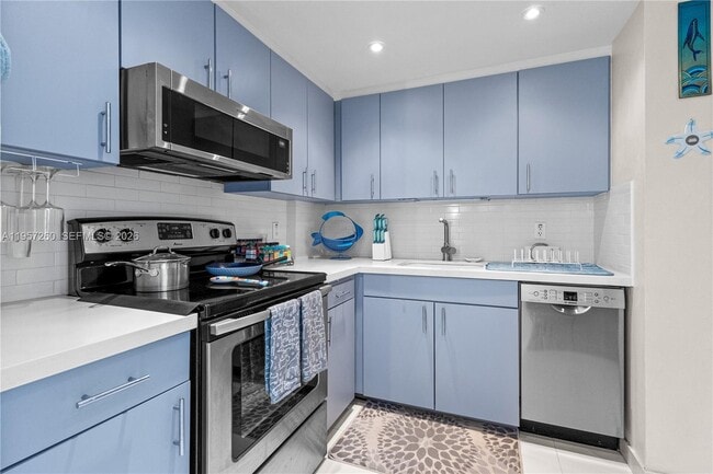 Building Photo - 1345 Lincoln Rd