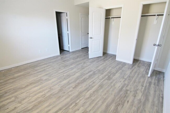 Building Photo - 13831 Winding Path Ln