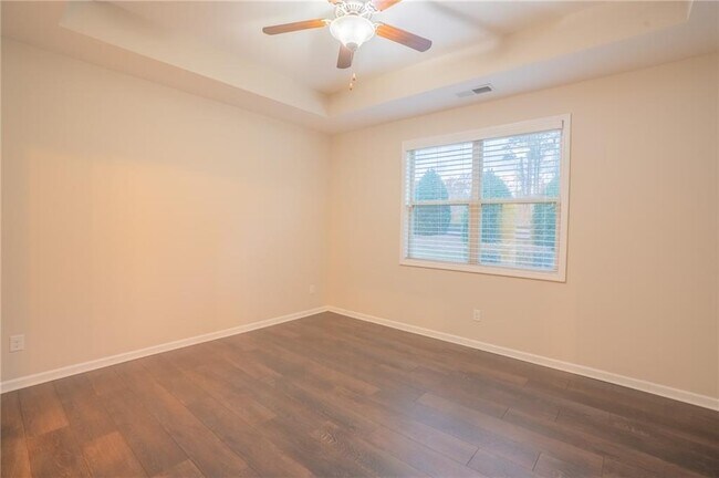 Building Photo - 2420 Boxwalking Ct