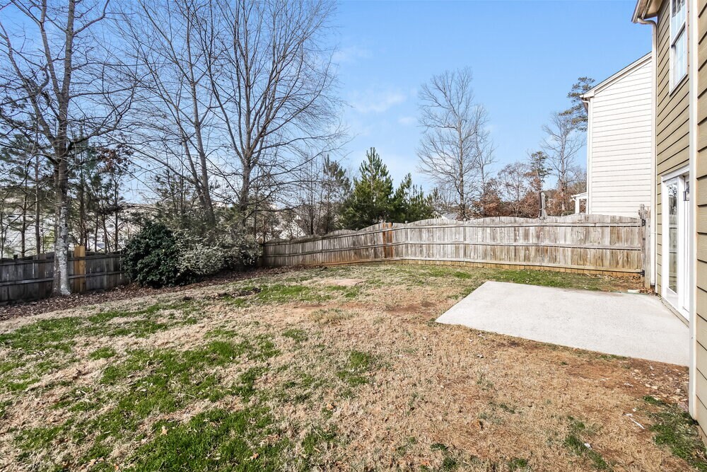 Building Photo - 135 Wallnut Hall Cir