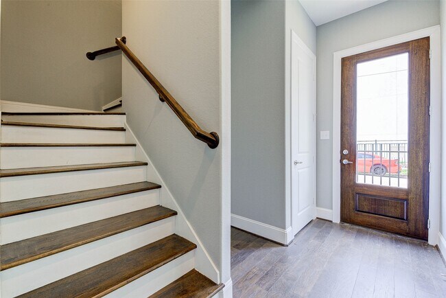 Building Photo - 4605 Nett St